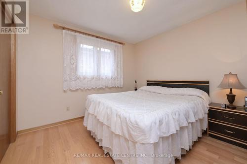 930 Wetherby Lane, Mississauga, ON - Indoor Photo Showing Bedroom