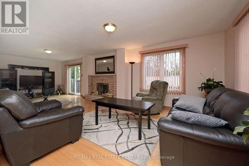 930 Wetherby Lane, Mississauga, ON - Indoor Photo Showing Living Room With Fireplace