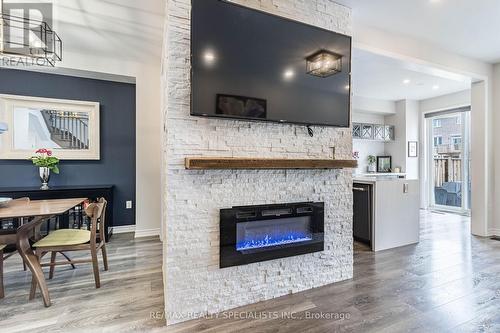 33 Phyllis Drive, Caledon, ON - Indoor Photo Showing Living Room With Fireplace