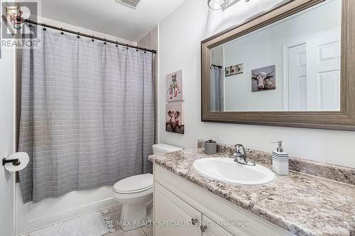 33 Phyllis Drive, Caledon, ON - Indoor Photo Showing Bathroom