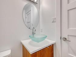 Powder room - 