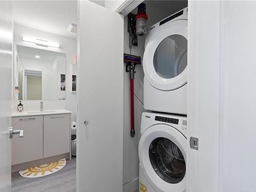 509-940 Reunion Ave, Langford, BC - Indoor Photo Showing Laundry Room