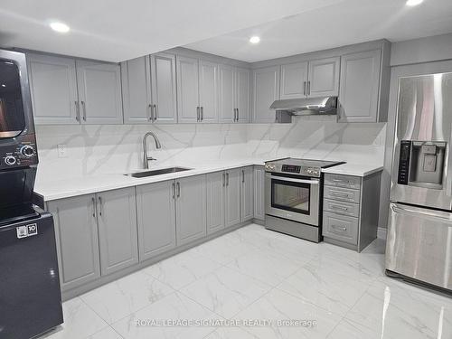 74 Gentle Fox Dr, Caledon, ON - Indoor Photo Showing Kitchen With Stainless Steel Kitchen