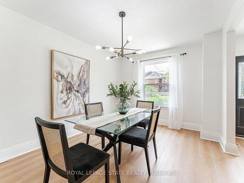 15 Barnesdale Ave N, Hamilton, ON - Indoor Photo Showing Dining Room