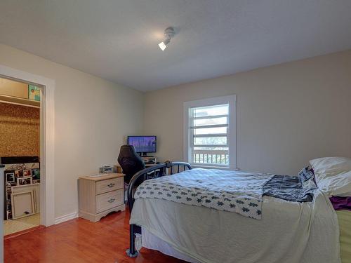 Master bedroom - 367 Rue Dufferin, Stanstead - Ville, QC - Indoor Photo Showing Bedroom