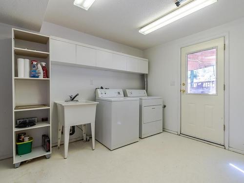 870 Eagleson Cres, Lillooet, BC - Indoor Photo Showing Laundry Room