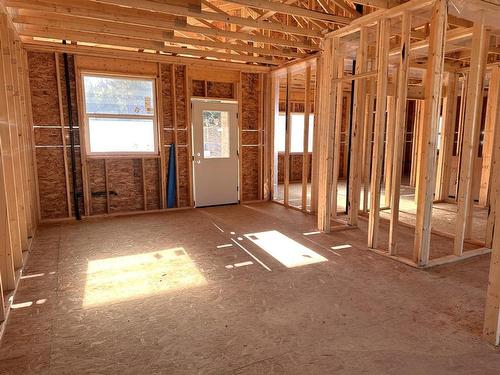 5577 Coster Place, Kamloops, BC - Indoor Photo Showing Other Room