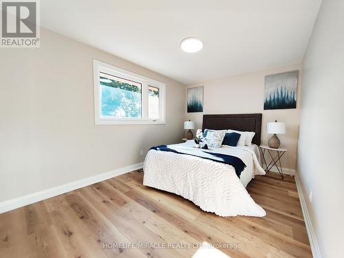 65 Loraine Drive, St. Catharines, ON - Indoor Photo Showing Bedroom