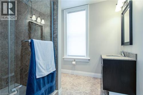 109 College Street, Kitchener, ON - Indoor Photo Showing Bathroom