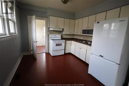 1602 Drouillard Unit# Main Floor, Windsor, ON - Indoor Photo Showing Kitchen With Double Sink