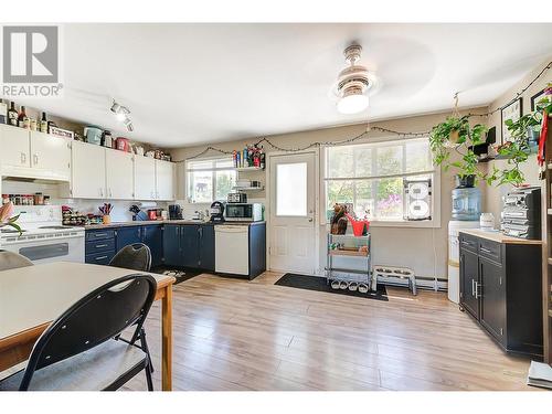 265 Fir Court, Kelowna, BC - Indoor Photo Showing Kitchen