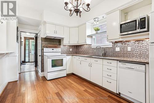 217 Rothsay Avenue, Hamilton, ON - Indoor Photo Showing Kitchen