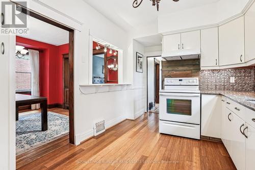 217 Rothsay Avenue, Hamilton, ON - Indoor Photo Showing Kitchen