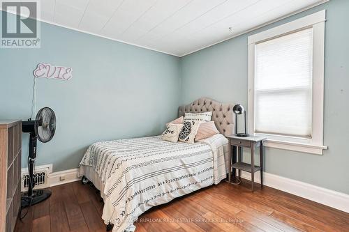 217 Rothsay Avenue, Hamilton, ON - Indoor Photo Showing Bedroom