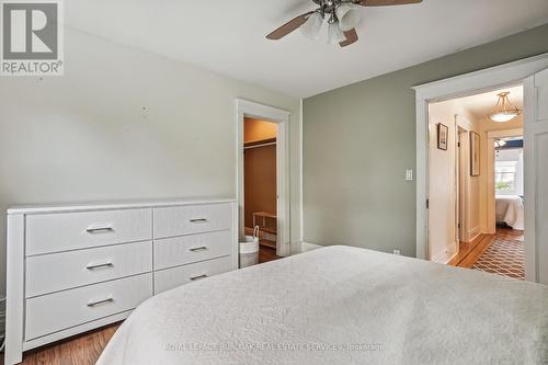 217 Rothsay Avenue, Hamilton, ON - Indoor Photo Showing Bedroom