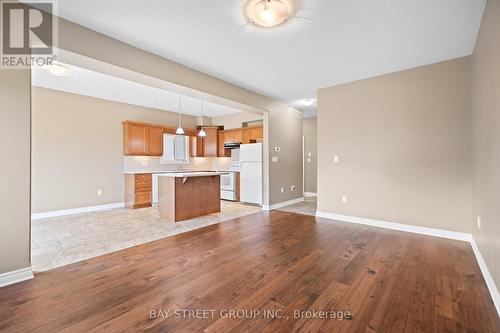 2 Sparkle Drive, Thorold, ON - Indoor Photo Showing Kitchen