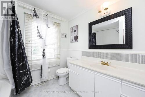 5 Lilly Crescent, Brampton, ON - Indoor Photo Showing Bathroom