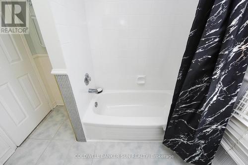 5 Lilly Crescent, Brampton, ON - Indoor Photo Showing Bathroom