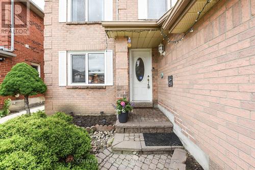 5 Lilly Crescent, Brampton, ON - Outdoor