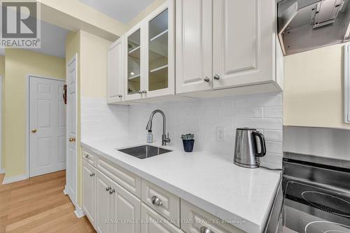 108 - 1377 Lakeshore Road, Burlington (Brant), ON - Indoor Photo Showing Kitchen