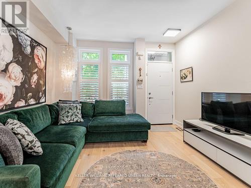 Th 62 - 113 The Queensway, Toronto, ON - Indoor Photo Showing Living Room