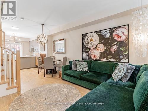 Th 62 - 113 The Queensway, Toronto, ON - Indoor Photo Showing Living Room