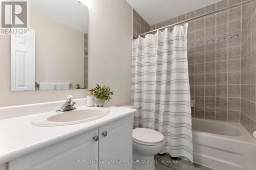 2317 Dalebrook Drive, Oakville, ON - Indoor Photo Showing Bathroom