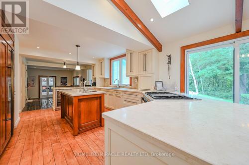 62 Gibson Lake Drive, Caledon (Palgrave), ON - Indoor Photo Showing Kitchen