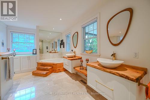 62 Gibson Lake Drive, Caledon (Palgrave), ON - Indoor Photo Showing Bathroom