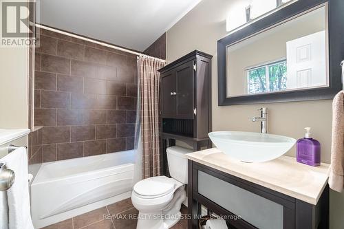 3078 Folkway Drive, Mississauga, ON - Indoor Photo Showing Bathroom