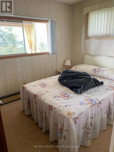 21 Ivy Lane, Orillia, ON - Indoor Photo Showing Bedroom