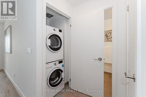 1906 - 38 Forest Manor Road, Toronto, ON - Indoor Photo Showing Laundry Room