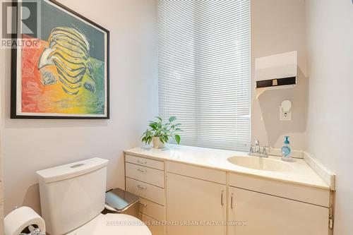 59 Berkeley Street, Toronto C08, ON - Indoor Photo Showing Bathroom