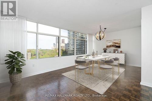 902 - 900 Yonge Street, Toronto, ON - Indoor Photo Showing Dining Room