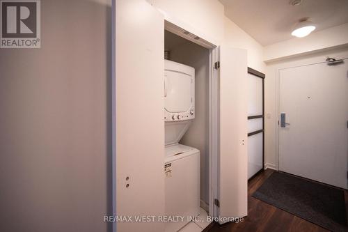 309 - 59 East Liberty Street, Toronto, ON - Indoor Photo Showing Laundry Room