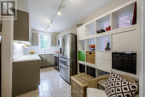 413 Roselawn Avenue, Toronto C04, ON - Indoor Photo Showing Kitchen