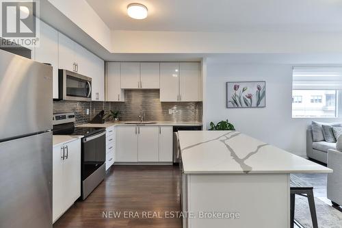 803 - 5279 Highway 7 Road, Vaughan (Vaughan Grove), ON - Indoor Photo Showing Kitchen