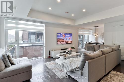 803 - 5279 Highway 7 Road, Vaughan (Vaughan Grove), ON - Indoor Photo Showing Living Room