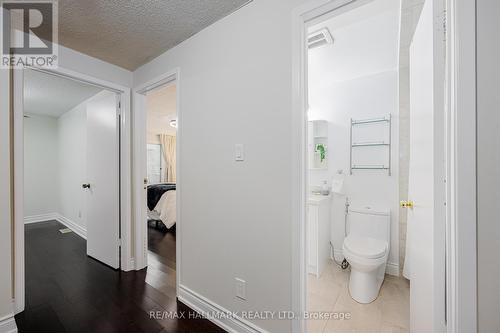 77 Jenny Wrenway, Toronto, ON - Indoor Photo Showing Bathroom