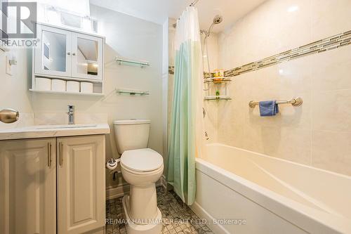 77 Jenny Wrenway, Toronto, ON - Indoor Photo Showing Bathroom