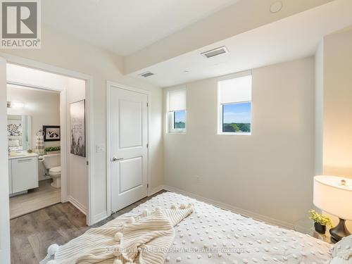 503 - 1630 Queen Street E, Toronto E02, ON - Indoor Photo Showing Bedroom