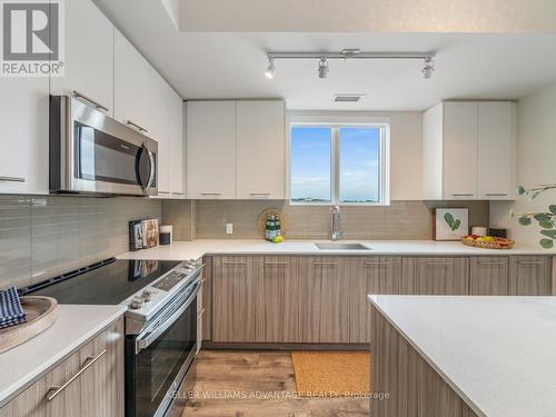 503 - 1630 Queen Street E, Toronto E02, ON - Indoor Photo Showing Kitchen