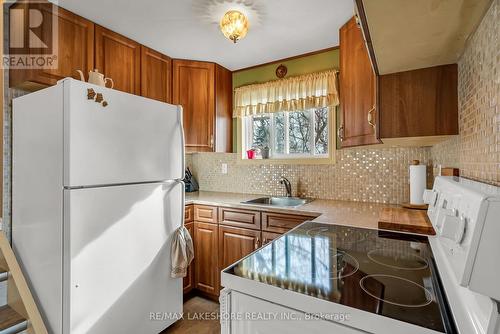 5454 Lakeshore Drive, Hamilton Township, ON - Indoor Photo Showing Kitchen