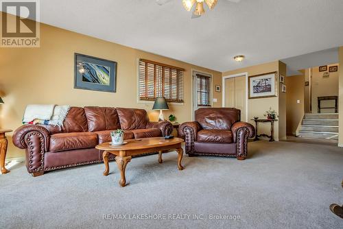 5454 Lakeshore Drive, Hamilton Township, ON - Indoor Photo Showing Living Room