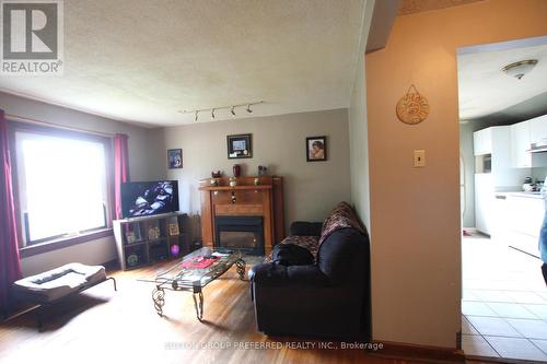 1306 Brydges Street, London, ON - Indoor Photo Showing Other Room With Fireplace