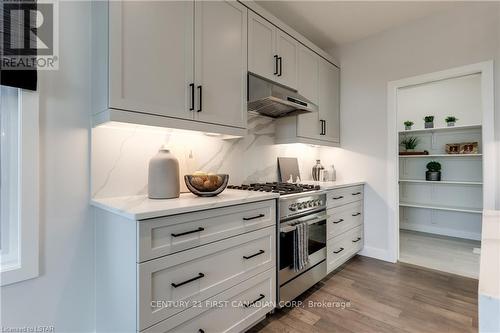 36 Rosina Lane, Zorra (Thamesford), ON - Indoor Photo Showing Kitchen With Upgraded Kitchen