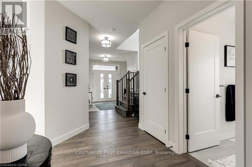 36 Rosina Lane, Zorra (Thamesford), ON - Indoor Photo Showing Other Room