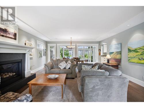 642 E 5Th Street, North Vancouver, BC - Indoor Photo Showing Living Room With Fireplace