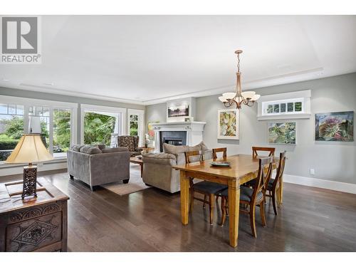 642 E 5Th Street, North Vancouver, BC - Indoor Photo Showing Living Room With Fireplace