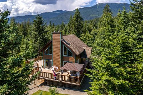 6040 Pine Ridge Road, Kaslo, BC - Outdoor